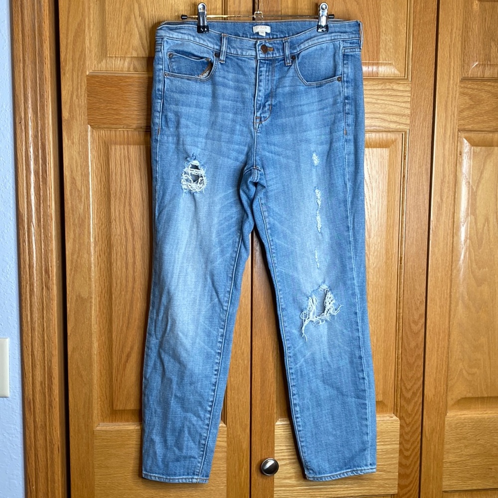 J crew boyfriend style cropped distressed jeans size 29